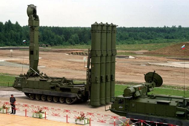 S-500: Αυτός είναι ο εξολοθρευτής των Αμερικανικών F-35 και F-22 (βίντεο)
